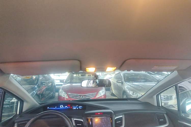 Used Honda Jade 2013 1.8L automatic Comfort version 5 seats Headliner