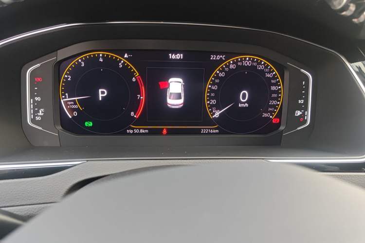 Used Volkswagen Magotan 2020 330TSI DSG Luxury Edition Odometer Close Up