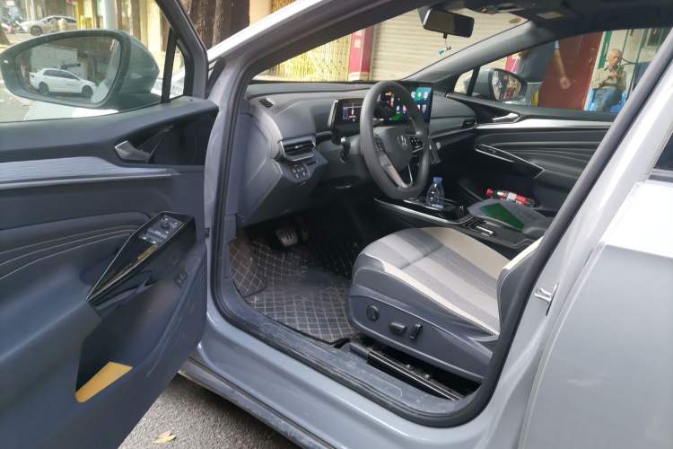 Used Volkswagen ID.4 CROZZ 2021 Long-Range PURE+ Two-Wheel Drive Version