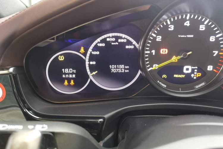 Used Porsche Panamera 2021 Panamera 4 E-Hybrid Executive Long Wheelbase 2.9T Odometer Close Up