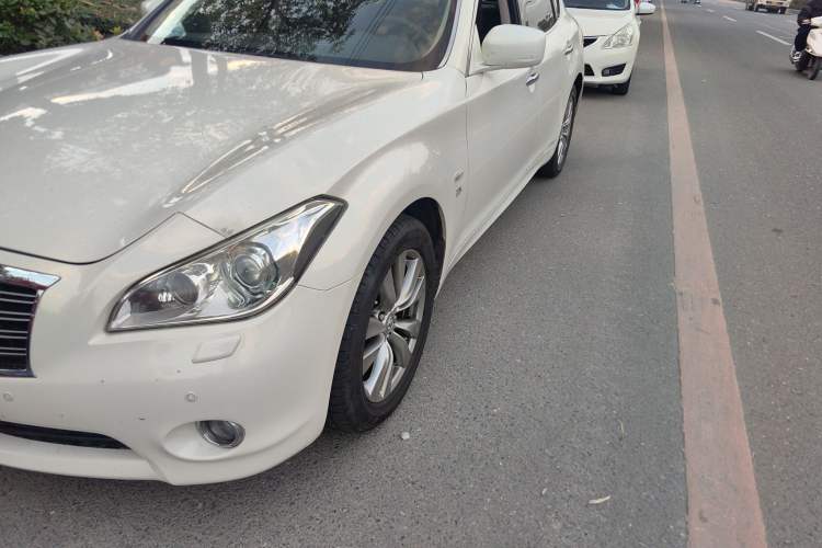 Used Infiniti Q70 2013 Q70L 2.5L Elegance Edition

