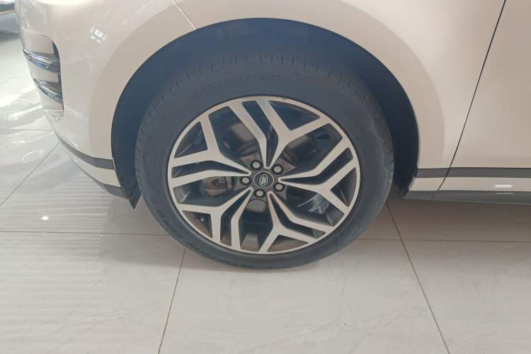 Used Land Rover Range Rover Evoque 2022 Aurora L 249 PS R-Dynamic Luxury Edition
