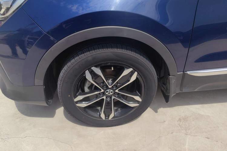 Used BAIC Beijing X5 2018 1.5T Manual Advance Version China V Exterior 4