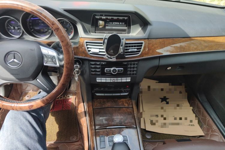 Used Mercedes-Benz E-Class 2014 E 260 L Luxury Model Audio And AC Panel