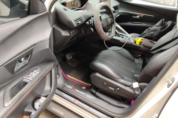 Used Peugeot 5008 2017 380THP 7-Seater Boundary-Free Edition
