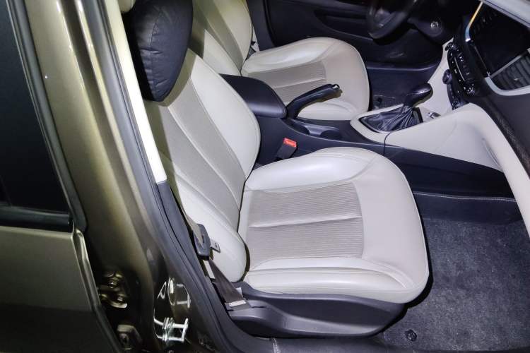 Used Buick GT 2016 15N Automatic Elite Edition Right Front Seat