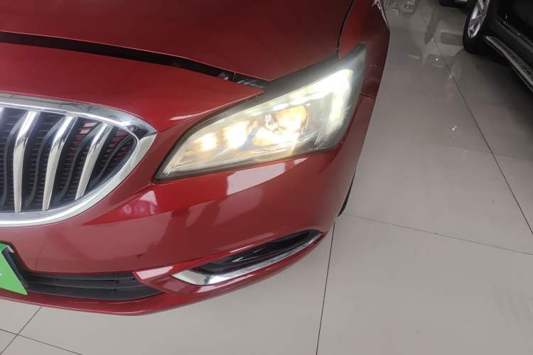 Used Buick Verano 2017 Sedan 20T Dual-Clutch Leading Model Left Front Headlight