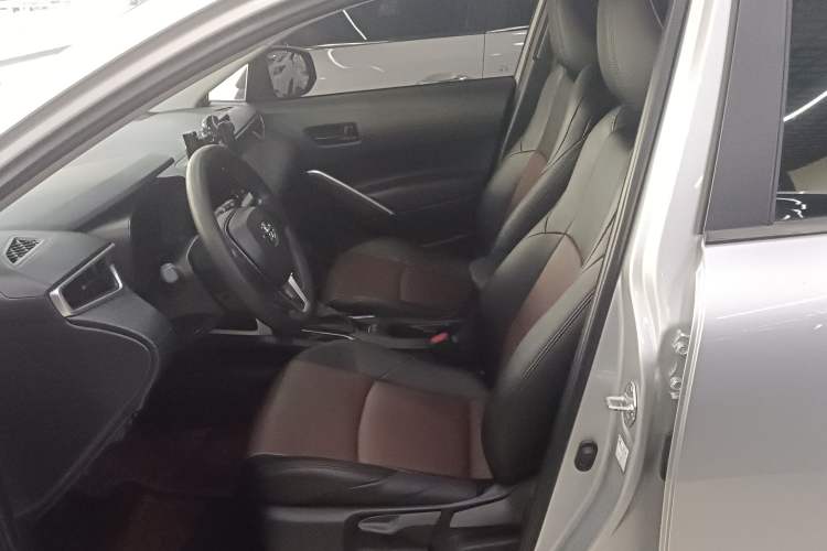 Used Toyota FRONTLANDER 2023 2.0L CVT Elite Edition
