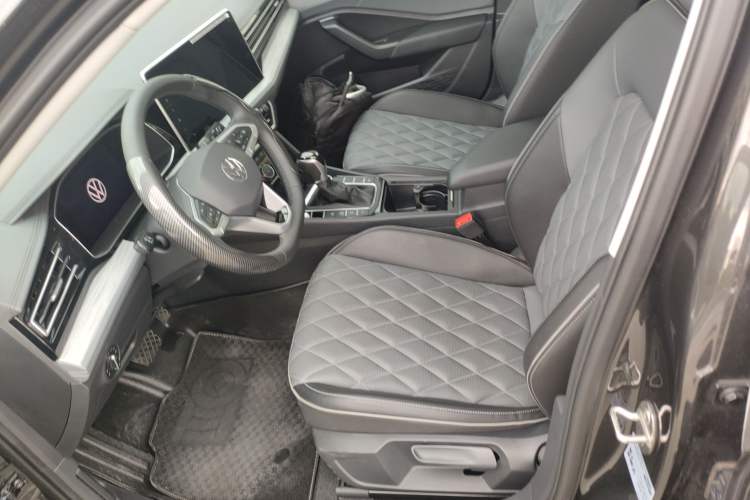 Used Volkswagen Sagitar 2025 300TSI DSG Excellence Edition Left Front Seat