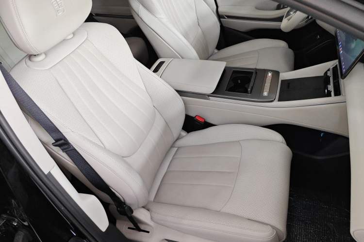 Used BYD Tang L 2025 DM 200KM Four-Wheel Drive LiDAR Flagship Model