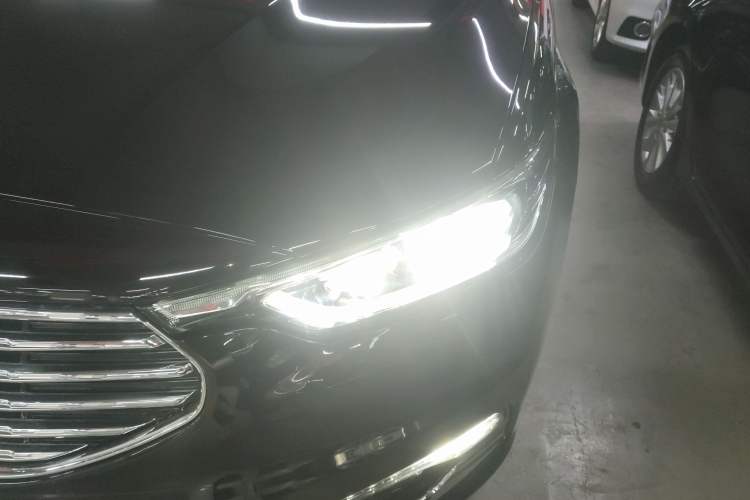 Used Ford Taurus 2019 EcoBoost 245 Premium Edition Left Front Headlight