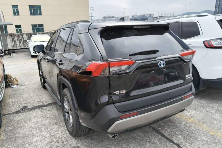 Used Toyota RAV4 2023 Dual-Engine 2.5L E-CVT Two-Wheel Drive Elite Plus Edition Exterior 2