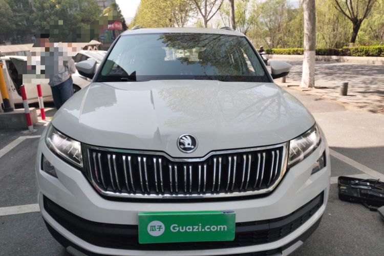 Used Skoda Kodiaq 2018 Facelifted TSI330 5-Seater Two-Wheel-Drive Luxury Enjoyment Edition Front