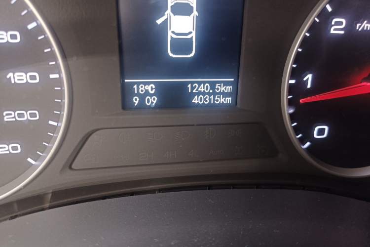 Used Foton General F9 2022 2.0T Diesel Automatic 2WD Enjoyment Version with Long Bed 4F20TC
