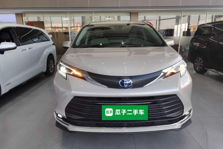 Used Toyota Sienna 2021 2.5L Hybrid Comfort Edition