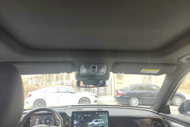 Used GAC Trumpchi GS8 2022 Dual-Engine Series 2.0TM Four-Wheel Drive Flagship Edition (7 Seats) Headliner