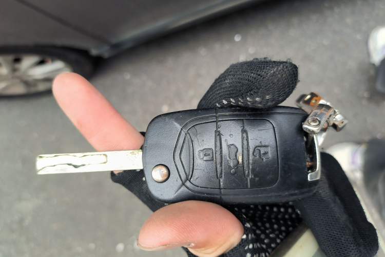 Used Baojun 730 2016 1.5L Manual Comfort Version 7 Seats China V Emission Standard Vehicle Key