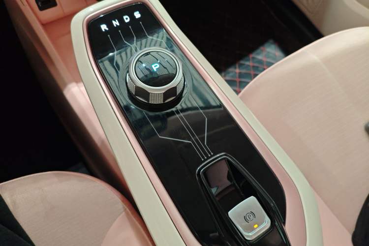 Used CHANGAN Benni E-Star 2020 Heart Edition Lithium Iron Phosphate (31.18 kWh)