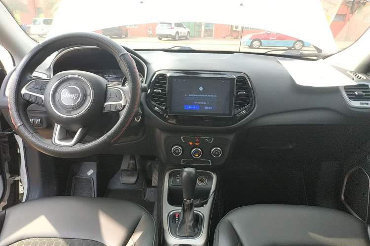 Used Jeep Compass 2017 200T Automatic Enjoyment Version