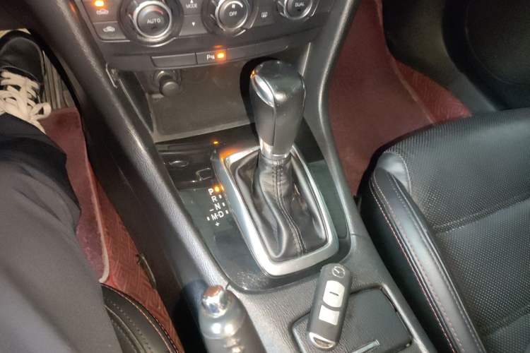 Used Mazda Atenza 2015 2.0L Blue Sky Luxury Edition Gear Lever