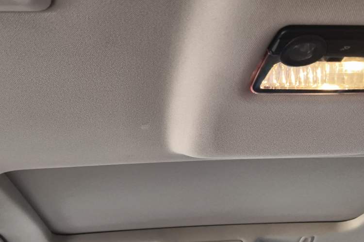 Used BMW 5 Series 2014 525Li Luxury Design Package Headliner