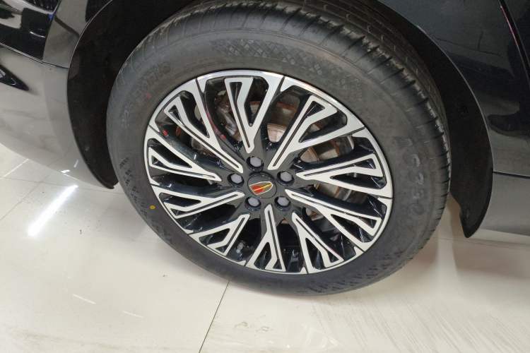 Used Hongqi H5 2025 2.0T Automatic Flag Edition – 500 000 Units Commemorative Version
