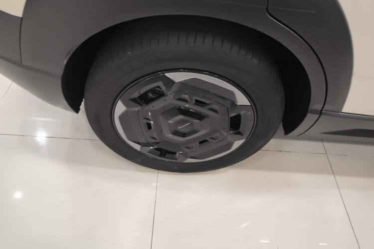 Used Dongfeng NAMMI 06 2025 471 Ultra