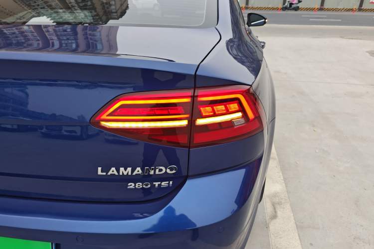 Used Volkswagen Lamando 2021 280TSI DSG Comfort Edition Exterior 2