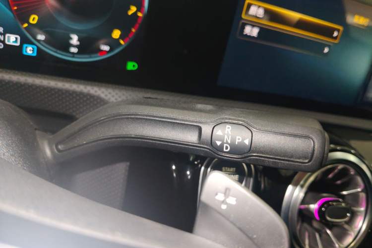 Used Mercedes-Benz CLA 2022 Refreshed CLA 200 Shooting Brake Gear Lever