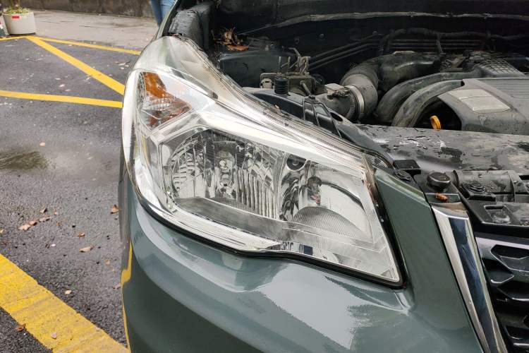 Used Subaru Forester 2014 2.0i Automatic Luxury Edition Right Front Headlight