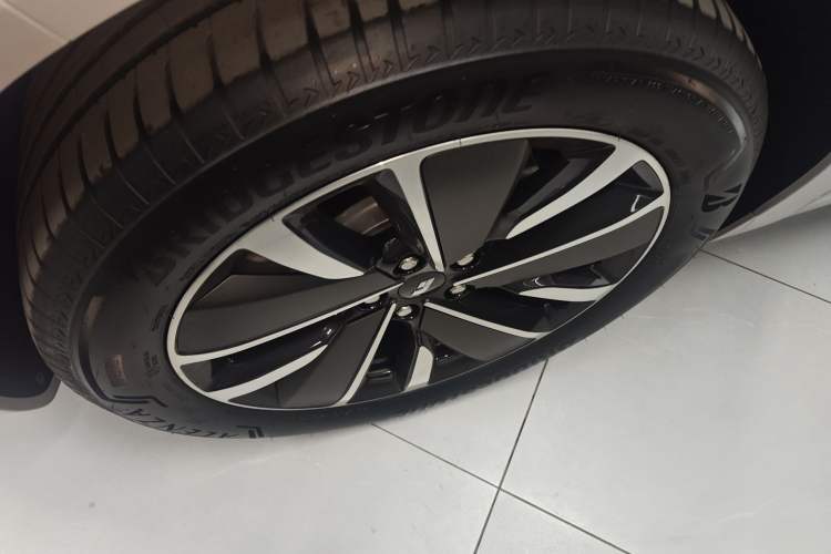 Used Li Auto L6 2025 Pro Smart Refresh Edition