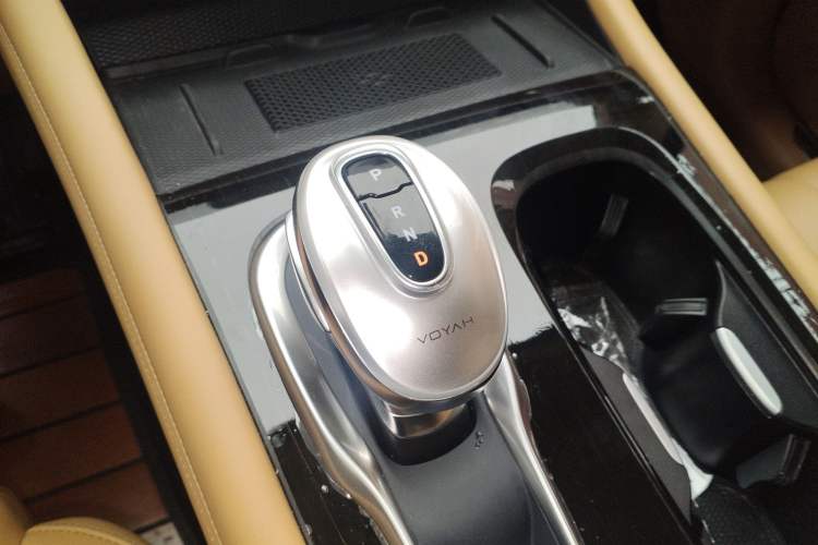 Used VOYAH Dream 2024 PHEV Extended-Range Premium Edition Gear Lever