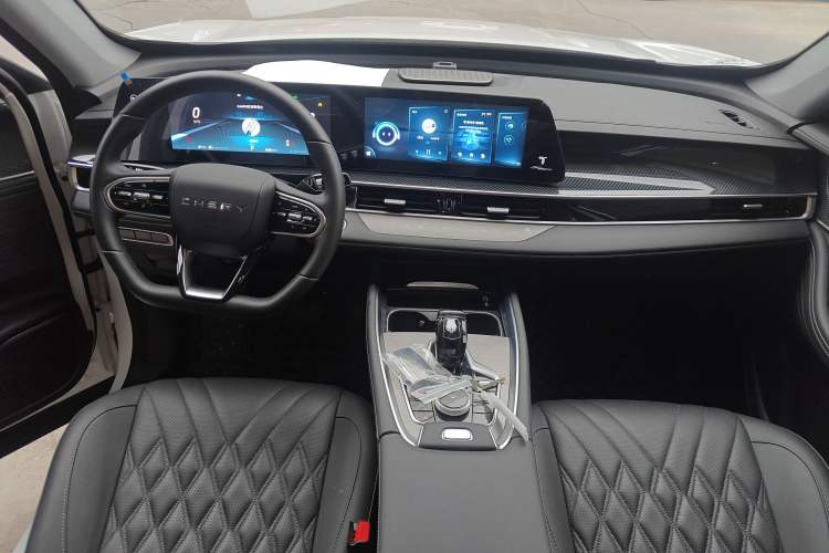 Used Chery Tiggo 7 PLUS 2025 1.6 TGDI DCT Luxury Version Center Console