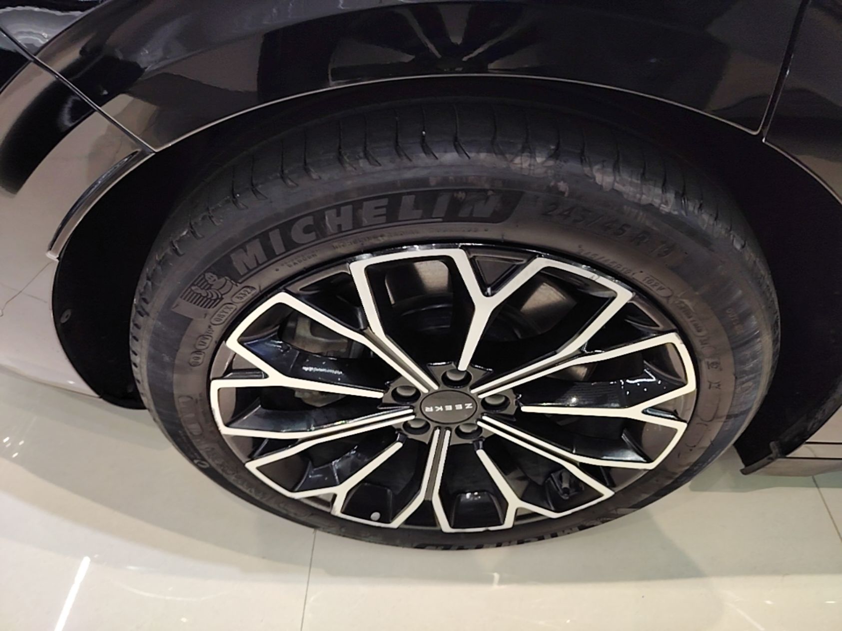 Zeekr 007 2024 Four-Wheel Drive Version 75 kWh — снимка 11
