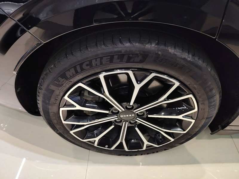 Used Zeekr 007 2024 Four-Wheel Drive Version 75 kWh — 25
