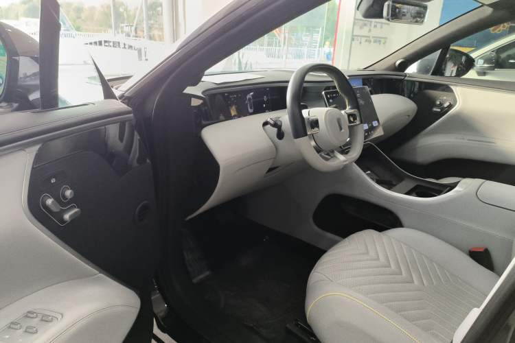 Used Avatr 11 2023 Harmony 116° Four-Wheel Drive Version
