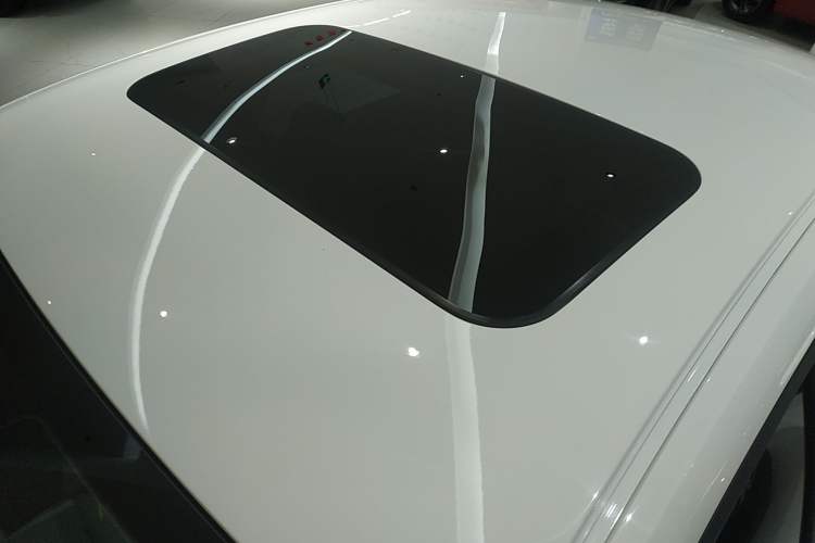 Used Geely Auto Emgrand 2022 4th Generation 1.5L CVT Flagship Model Roof