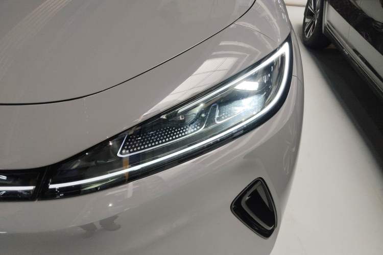 Used BYD Sealion 05 EV 2025 520 km Smart Cruise Version Left Front Headlight