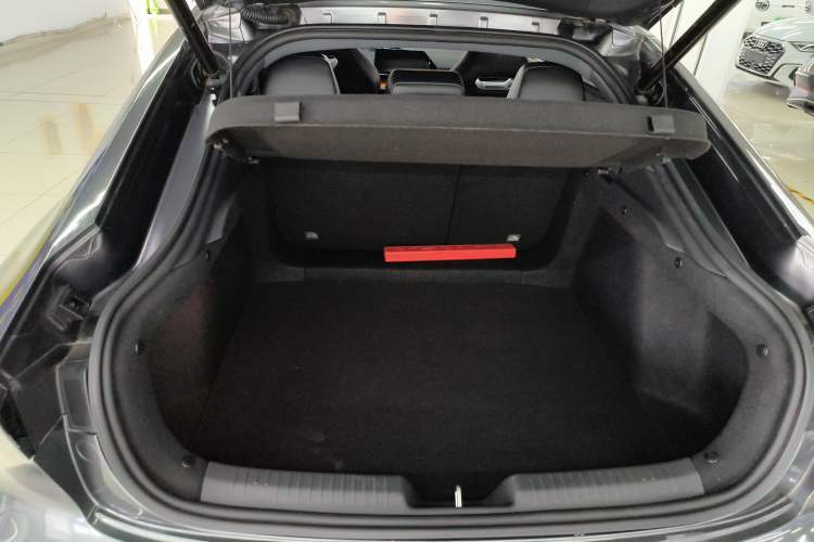 Used CHANGAN UNI-V 2023 1.5T Prestige Model
