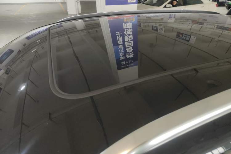 Used Audi Q5L 2022 40T Fashionable and Elegant Model Roof