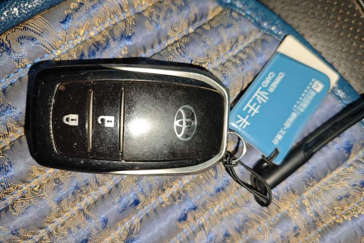 Used Toyota Highlander 2018 2.0T Four-Wheel Drive Luxury Edition 7 Seats China V Emission Standard