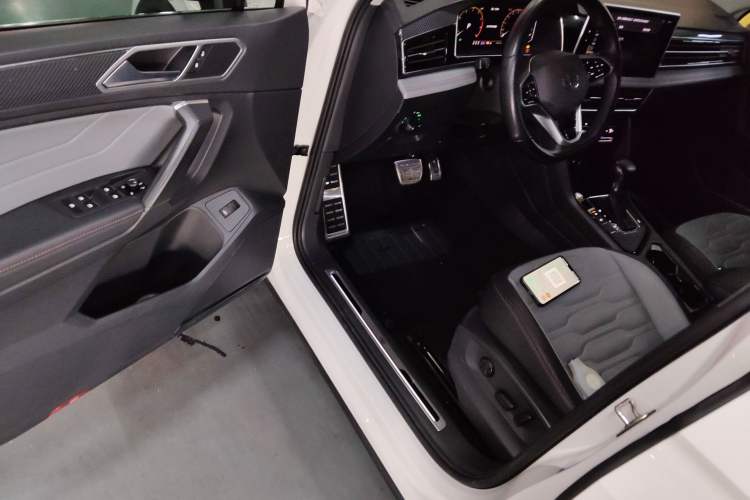 Used Volkswagen Tiguan X 2022 330TSI Two-Wheel Drive Enjoyment Version Interior 3