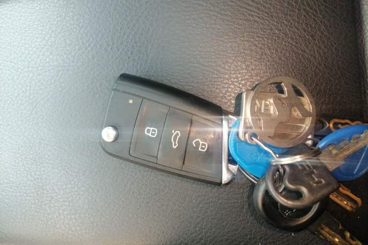 Used Volkswagen Magotan 2012 1.8TSI Luxury Model Vehicle Key