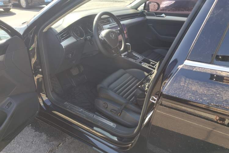 Used Volkswagen Magotan 2017 330TSI DSG Leading Model Left Front Seat