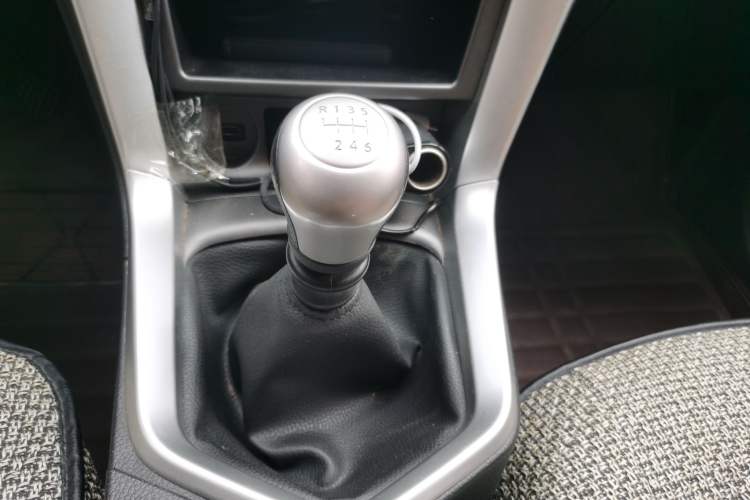 Used Venucia T70 2015 2.0L Manual RuiXiang Edition
