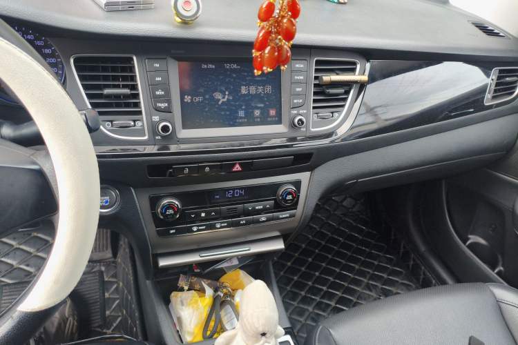 Used Hyundai Mistra 2016 1.8L Automatic Smart GLS Audio And AC Panel