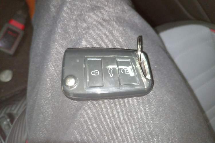 Used Volkswagen Tiguan L 2023 330TSI Automatic Two-Wheel Drive R-Line Flagship Edition Vehicle Key