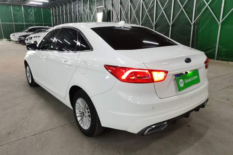 Used Ford Escort 2015 1.5L Manual Comfort Model
