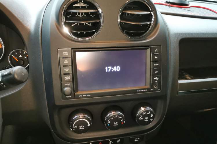 Used Jeep Patriot 2015 2.4L Luxury Navigation Edition
