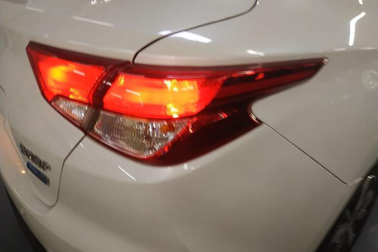 Used Nissan Lannia 2021 1.6L CVT Cool Edition Exterior 6